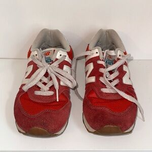 Boys size 5.5 New Balance classic 574 sneakers